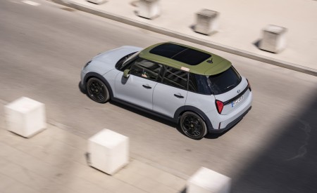 2026 MINI Cooper S 5-Door Paul Smith Edition Top Wallpaper 450x275 (16)