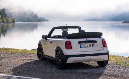 2026 MINI Cooper S Convertible Paul Smith Edition Rear Wallpaper 450x275 (18)
