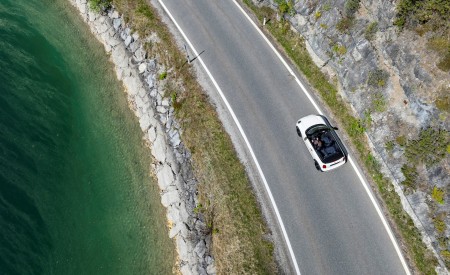 2026 MINI Cooper S Convertible Paul Smith Edition Top Wallpaper 450x275 (35)