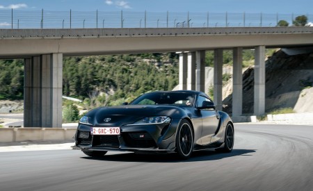 2026 Toyota GR Supra A90 Final Edition Front Three-Quarter Wallpaper 450x275 (4)