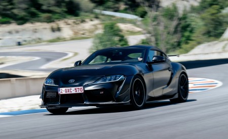 2026 Toyota GR Supra A90 Final Edition Front Three-Quarter Wallpaper 450x275 (2)