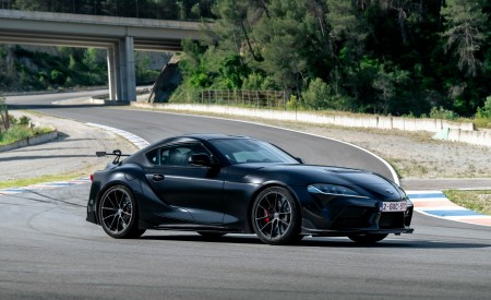 2026 Toyota GR Supra A90 Final Edition Front Three-Quarter Wallpaper 450x275 (31)