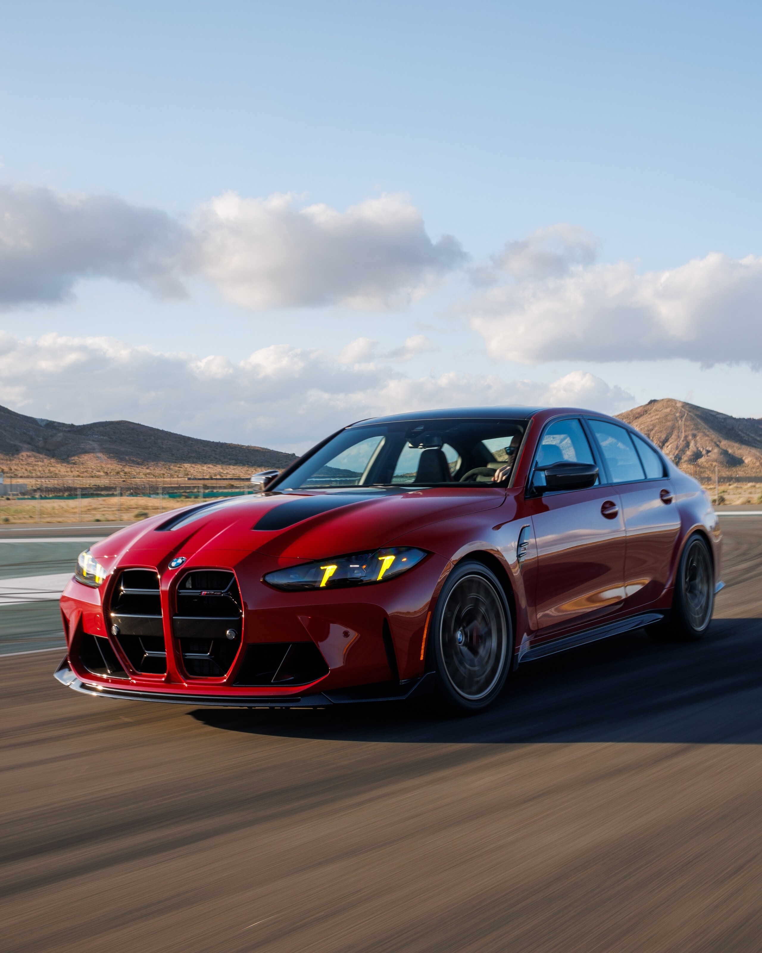 Download 2027 BMW M3 CS Handschalter Front Three-Quarter Wallpapers (10)