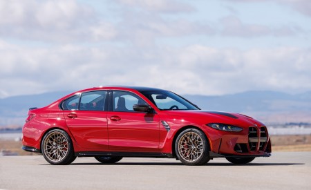 2027 BMW M3 CS Handschalter Front Three-Quarter Wallpapers 450x275 (3)
