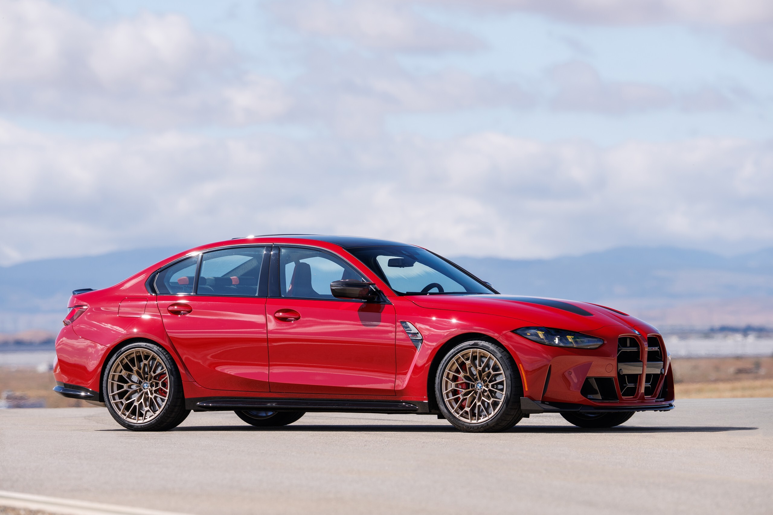 Download 2027 BMW M3 CS Handschalter Front Three-Quarter Wallpapers (3)