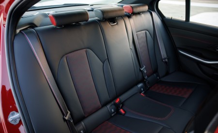 2027 BMW M3 CS Handschalter Interior Rear Seats Wallpapers 450x275 (76)