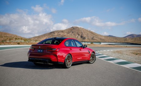 2027 BMW M3 CS Handschalter Rear Three-Quarter Wallpapers 450x275 (30)