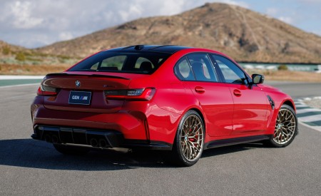 2027 BMW M3 CS Handschalter Rear Three-Quarter Wallpapers 450x275 (7)