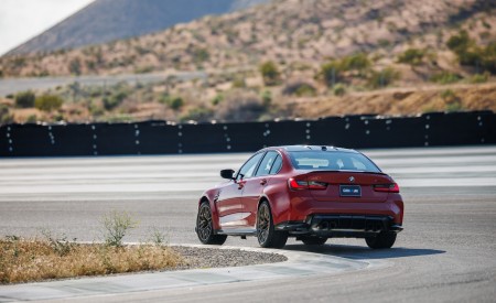 2027 BMW M3 CS Handschalter Rear Three-Quarter Wallpapers 450x275 (23)
