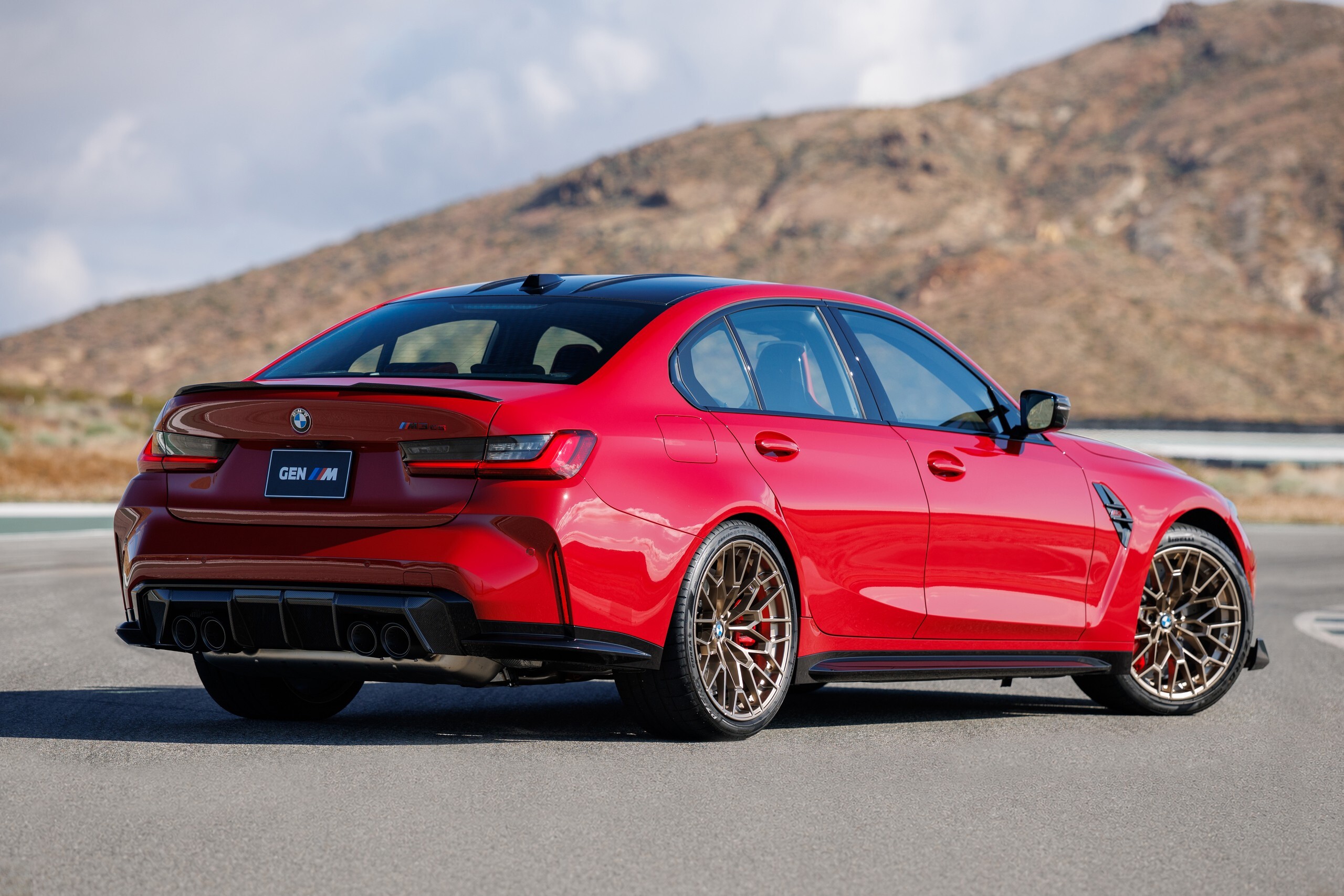 Download 2027 BMW M3 CS Handschalter Rear Three-Quarter Wallpapers (4)