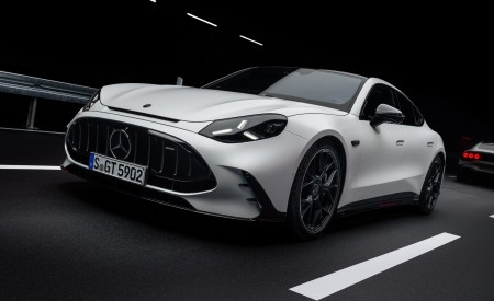 2027 Mercedes-AMG GT 4-Door Coupe Front Three-Quarter Wallpapers 450x275 (28)
