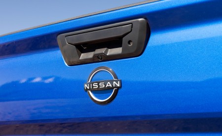2027 Nissan Frontier Sport Edition Badge Wallpaper 450x275 (22)
