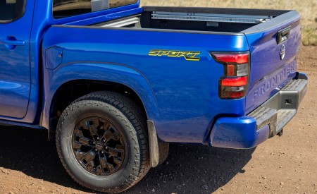 2027 Nissan Frontier Sport Edition Detail Wallpaper 450x275 (17)