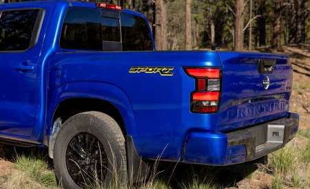 2027 Nissan Frontier Sport Edition Detail Wallpaper 450x275 (18)