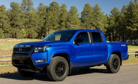 2027 Nissan Frontier Sport Edition Front Three-Quarter Wallpaper 450x275 (7)