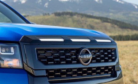 2027 Nissan Frontier Sport Edition Grille Wallpaper 450x275 (13)