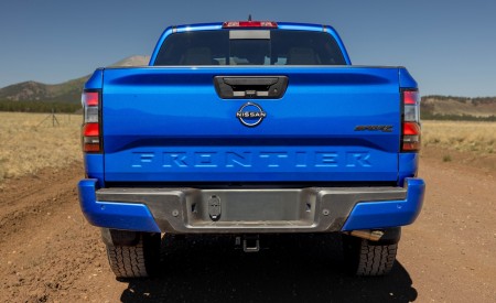 2027 Nissan Frontier Sport Edition Rear Wallpaper 450x275 (3)
