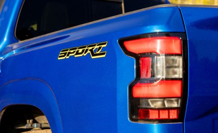 2027 Nissan Frontier Sport Edition Tail Light Wallpaper 450x275 (19)
