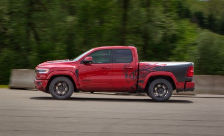 2027 Ram 1500 Rumble Bee 392 Side Wallpapers 450x275 (3)