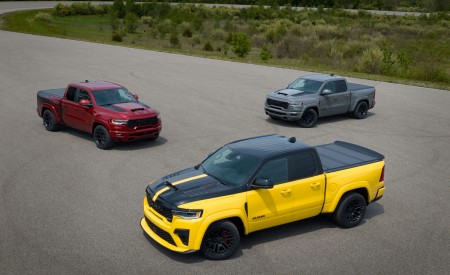 2027 Ram 1500 Rumble Bee SRT Front Three-Quarter Wallpapers 450x275 (12)