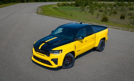 2027 Ram 1500 Rumble Bee SRT Front Wallpapers 450x275 (3)