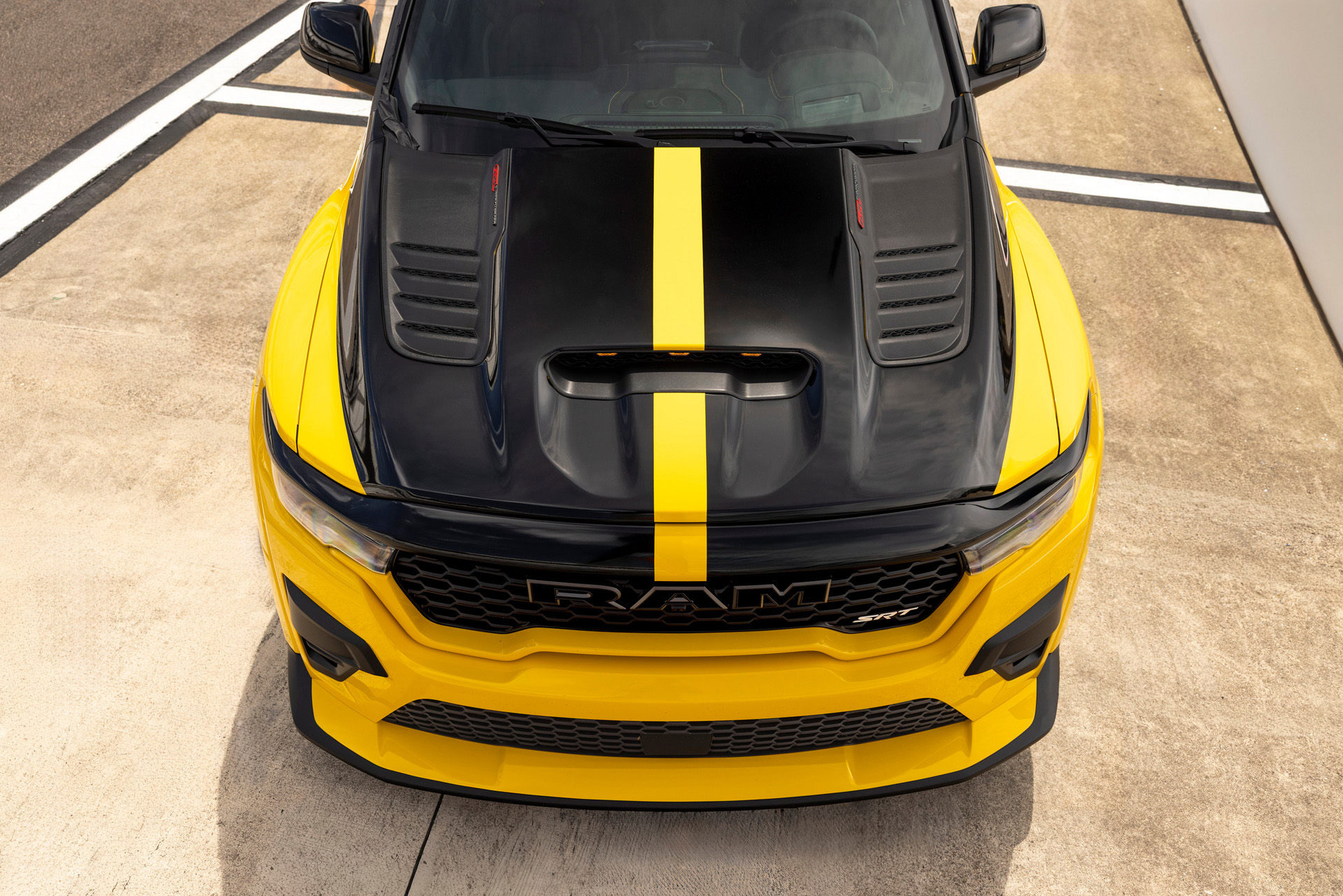 2027 Ram 1500 Rumble Bee SRT Hood Wallpapers (15)