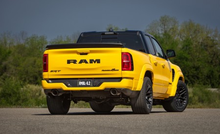 2027 Ram 1500 Rumble Bee SRT Rear Three-Quarter Wallpapers 450x275 (4)