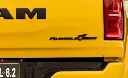 2027 Ram 1500 Rumble Bee SRT Tail Light Wallpapers 450x275 (23)