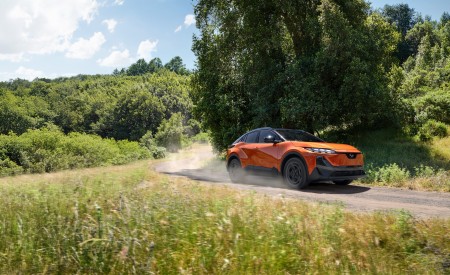 2027 Subaru Uncharted Front Three-Quarter Wallpaper 450x275 (11)