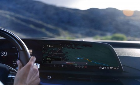 2026 Cadillac Optiq-V Central Console Wallpaper 450x275 (8)