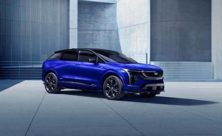 2026 Cadillac Optiq-V Front Three-Quarter Wallpaper 450x275 (3)