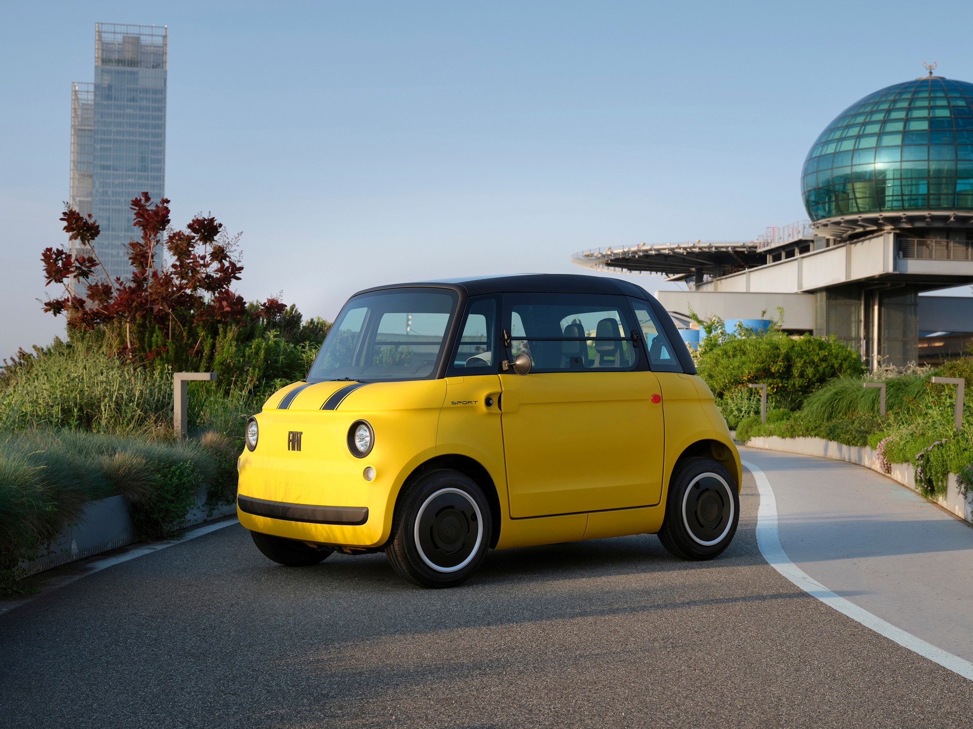 Download 2026 Fiat Topolino Sport car wallpapers in HD and 4K for your desktop, phone or tablet.