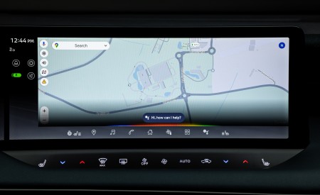 2026 Nissan Leaf Central Console Wallpaper 450x275 (76)