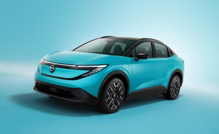 2026 Nissan Leaf Front Three-Quarter Wallpaper 450x275 (40)