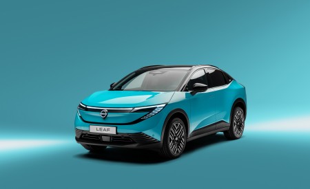 2026 Nissan Leaf Front Three-Quarter Wallpaper 450x275 (46)