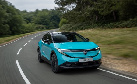 2026 Nissan Leaf Front Wallpaper 450x275 (26)