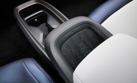 2026 Nissan Leaf Interior Detail Wallpaper 450x275 (78)