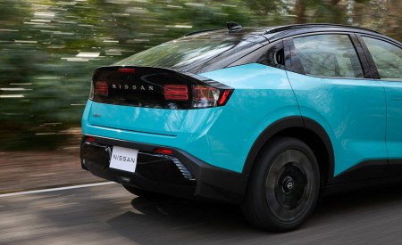 2026 Nissan Leaf Rear Wallpaper 450x275 (18)
