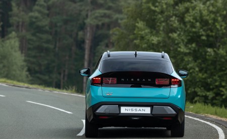 2026 Nissan Leaf Rear Wallpaper 450x275 (31)