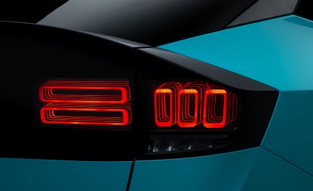 2026 Nissan Leaf Tail Light Wallpaper 450x275 (62)