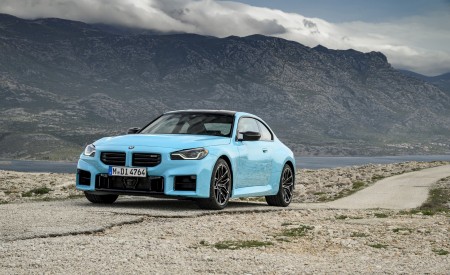 2027 BMW M2 with M xDrive Front Three-Quarter Wallpaper 450x275 (59)