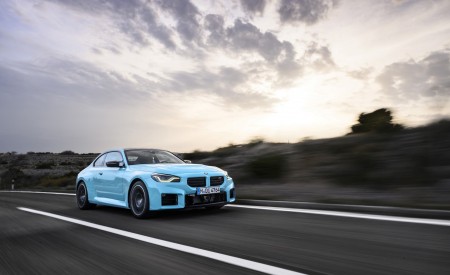 2027 BMW M2 with M xDrive Front Three-Quarter Wallpaper 450x275 (39)
