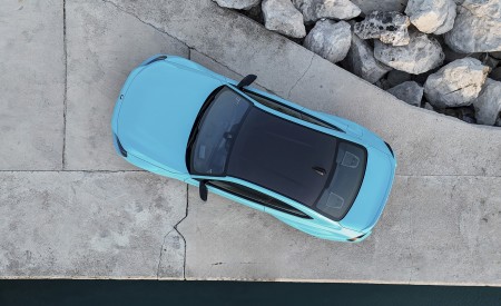 2027 BMW M2 with M xDrive Top Wallpaper 450x275 (99)