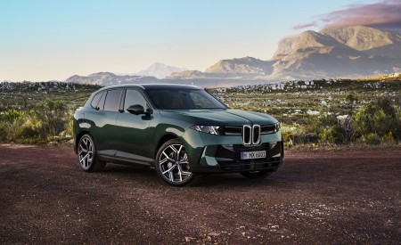 2027 BMW X5 40 xDrive Front Three-Quarter Wallpaper 450x275 (19)