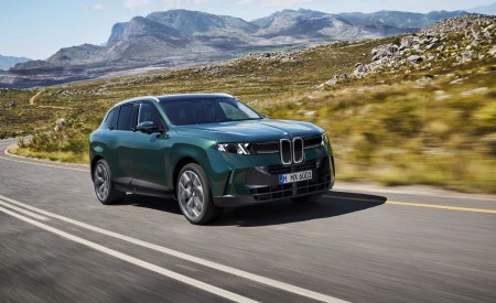 2027 BMW X5 40 xDrive Front Three-Quarter Wallpaper 450x275 (3)
