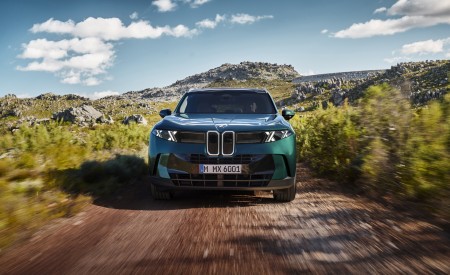 2027 BMW X5 40 xDrive Front Wallpaper 450x275 (15)