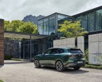 2027 BMW X5 40 xDrive Rear Three-Quarter HD Wallpaper 150x120 (28)