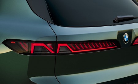 2027 BMW X5 40 xDrive Tail Light Wallpaper 450x275 (33)