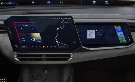 2027 BMW X5 M60e xDrive Central Console Wallpaper 450x275 (52)