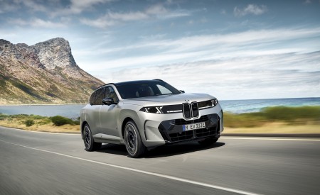 2027 BMW X5 M60e xDrive Front Three-Quarter Wallpaper 450x275 (7)